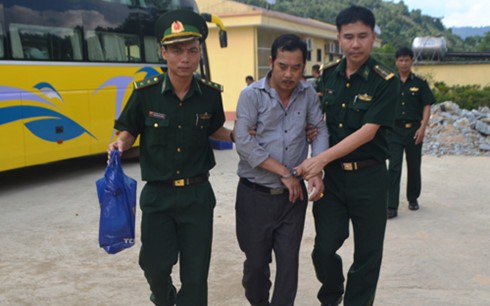 Hà Tĩnh: Bắt giữ đối tượng vận chuyển 4 bánh heroin từ Lào về Việt Nam - ảnh 1