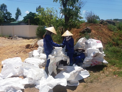 Phát hiện thêm 10 tấn bùn đen của Formosa chôn lấp tại công viên - ảnh 3