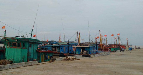 Hai tàu cá Hà Tĩnh cùng 5 ngư dân đang mất tích trên biển - ảnh 1