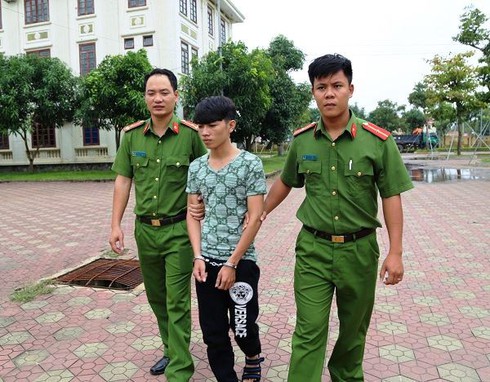 Vào xã trộm tài sản để lại lời nhắn