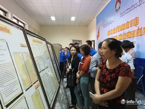 Hà Tĩnh: Trưng bày nhiều tài liệu quý về Hoàng Sa, Trường Sa của Việt Nam - ảnh 6