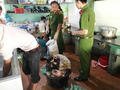 Hà Tĩnh: Phát hiện nhiều nhà hàng lớn sử dụng thịt