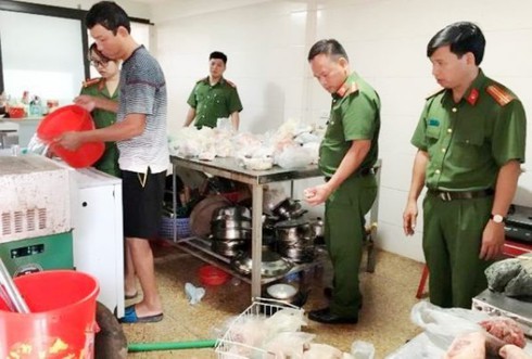 Hà Tĩnh: Phát hiện nhiều nhà hàng lớn sử dụng thịt