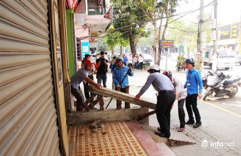 Nghệ An: Người dân tự đập bỏ bậc tam cấp, trả lại vỉa hè cho người đi bộ - ảnh 4