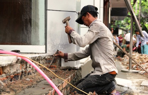 TP Vinh bắt đầu ra quân chiến dịch giải tỏa vỉa hè - ảnh 7