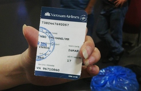 Bị bẻ khóa vali, khách hàng của Vietnam Airlines bức xúc - ảnh 3
