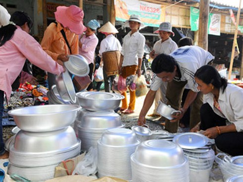 Nỗ lực chắp cánh cho hàng Việt - ảnh 1