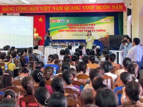 Đẩy mạnh việc đưa hàng Việt vào chợ truyền thống - ảnh 1