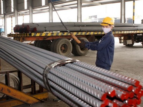 Thép nội giảm giá nhưng vẫn tiêu thụ chậm - ảnh 1