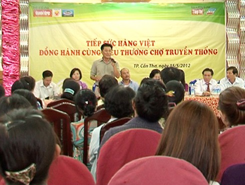 Tiểu thương phải vào cuộc tiếp sức cho hàng Việt - ảnh 1