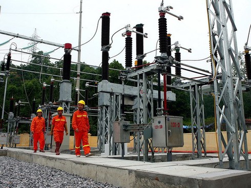 EVN chi 70 tỷ đồng mỗi ngày đảm bảo điện cho miền Nam - ảnh 1