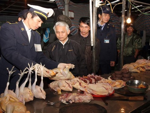 Tăng cường kiểm tra an toàn thực phẩm - ảnh 1