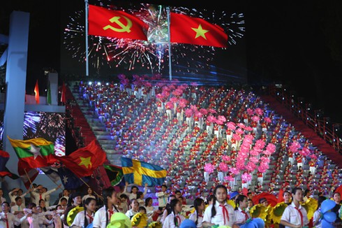 Nhiều hoạt động sôi nổi kỷ niệm 40 năm Ngày thống nhất đất nước - ảnh 1