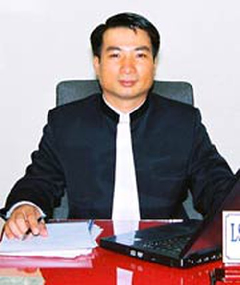 Phạt tù người sử dụng bằng giả là cấp thiết và đúng luật - ảnh 1