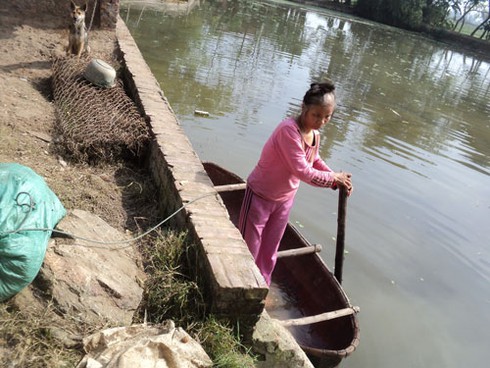 Mất ngõ, một phụ nữ