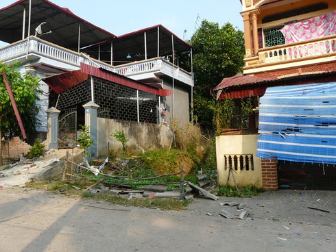 Vụ nổ nhà máy pháo hoa ở Phú Thọ: Tang tóc trùm phố núi - ảnh 4