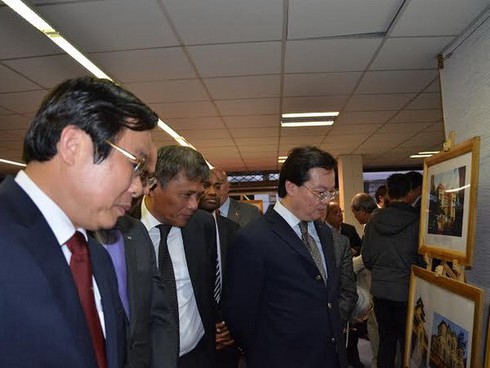 Triển lãm Ảnh, Báo chí và Tuần phim chủ đề biển, đảo tại Pháp - ảnh 1