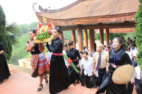 Đoàn Bộ TT&TT dâng hương tưởng niệm Bác Hồ tại Thái Nguyên - ảnh 3