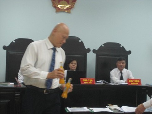 Chuyện bảo vệ thương hiệu: Cocacola thì… hở sườn, Kinh Đô thì… giữ thế? - ảnh 3