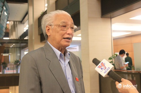 Đua nhau xây trụ sở nghìn tỉ: Vay để ăn tiêu sẽ làm cho nền kinh tế suy yếu - ảnh 1