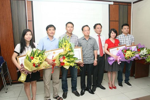 Bộ Thông tin & Truyền thông tặng bằng khen cho Báo Người đưa tin - ảnh 1