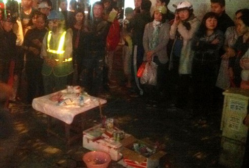 Hà Nội: Phát hiện xác trẻ sơ sinh trong thùng rác - ảnh 1