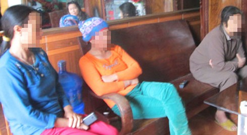 Vụ đánh ghen của hai cụ bà xôn xao làng quê - ảnh 1