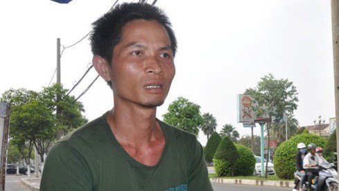 Tài xế vụ hôi bia bất ngờ được vinh danh - ảnh 1