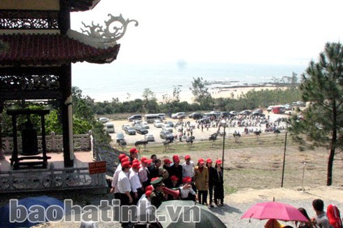 Ngày xuân viếng mộ Đại tướng Võ Nguyên Giáp - ảnh 4