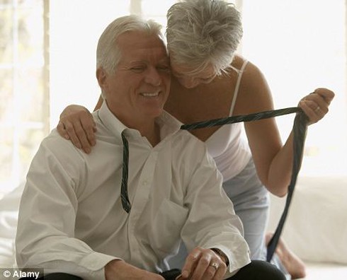 Sex sau tuổi 50: Hơn một nửa các cụ... vẫn thích