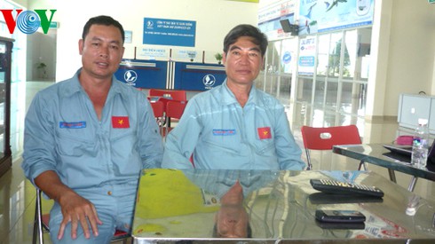 Chuyện của những phi công đi tìm máy bay Malaysia mất tích - ảnh 1