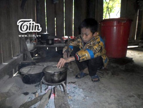 Nghẹn lòng ước mơ 'có ba đưa đón, có mẹ nấu cơm’ - ảnh 3
