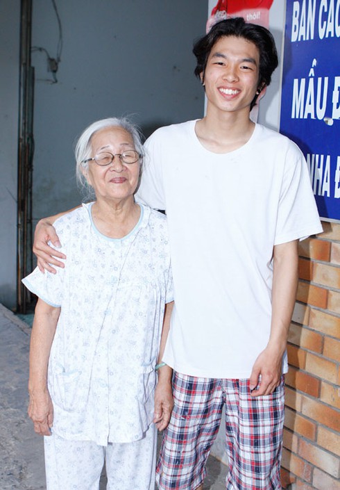 Gặp gỡ chàng trai giữ xe 17 tuổi lấy nước mắt khán giả The X-factor - ảnh 5