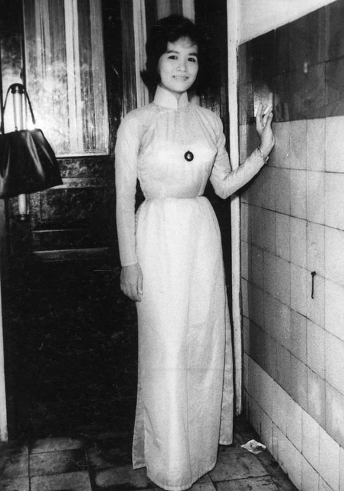 Chùm ảnh: Vẻ đẹp mê hồn của người đẹp Việt đầu thế kỷ 20 - ảnh 15