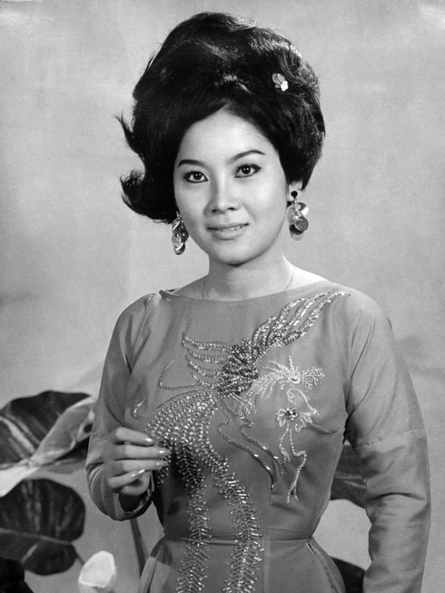 Chùm ảnh: Vẻ đẹp mê hồn của người đẹp Việt đầu thế kỷ 20 - ảnh 17