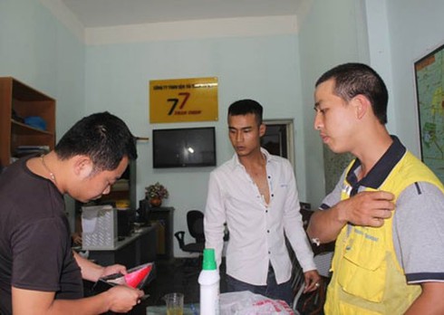 Anh lái xe ôm nộp CA 10 triệu khách
