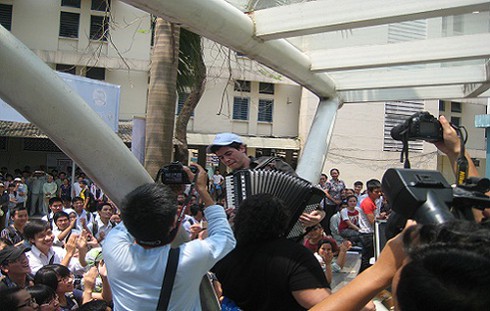 Festival Huế 2014: Mang âm nhạc đến với người bệnh - ảnh 6