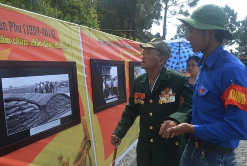 Về Vũng Chùa viếng mộ Đại tướng trong ngày vui chiến thắng - ảnh 3