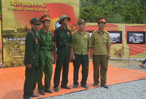 Về Vũng Chùa viếng mộ Đại tướng trong ngày vui chiến thắng - ảnh 4