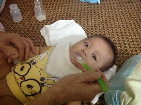 Chùm ảnh: Cảm động hành trình nuôi con của ông bố đơn thân - ảnh 4