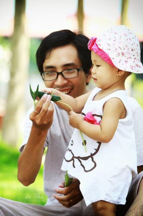 Chùm ảnh: Cảm động hành trình nuôi con của ông bố đơn thân - ảnh 8