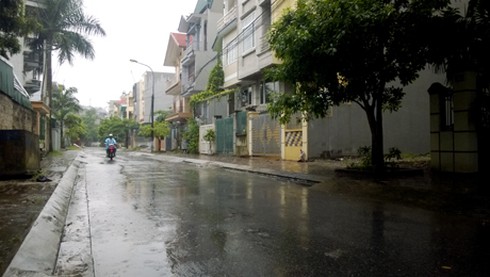 Những hình ảnh đầu tiên bão số 2 đổ bộ Quảng Ninh sáng 19/7 - ảnh 4