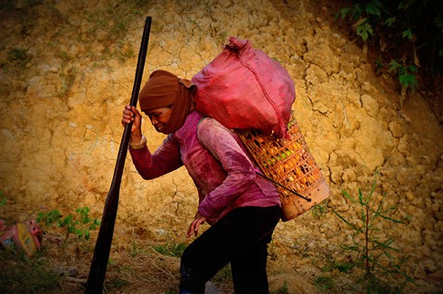 Cuộc sống tuyệt đẹp trên dòng sông Đăk Bla - ảnh 3