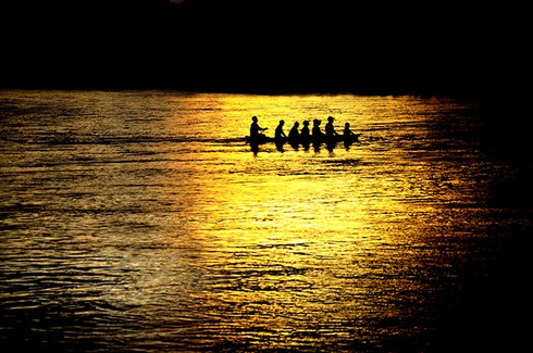 Cuộc sống tuyệt đẹp trên dòng sông Đăk Bla - ảnh 9