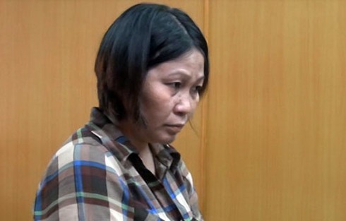 Gào khóc đòi mẹ, bé trai 5 tuổi thoát tay mẹ mìn - ảnh 1