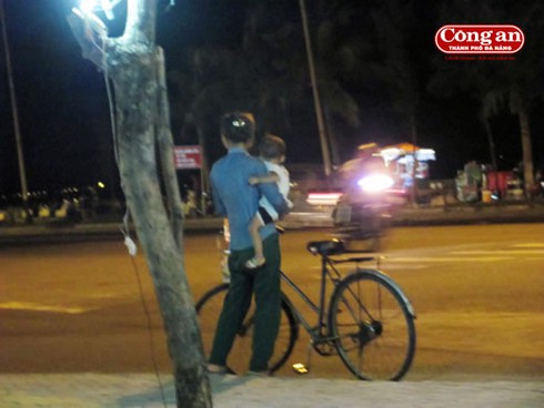 3 tuổi, 1 đêm, 1 vòng quán nhậu - ảnh 1