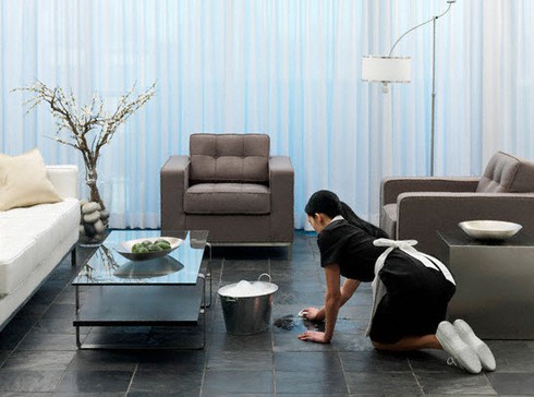 Bí mật ghê người của ông hàng xóm đạo mạo - ảnh 1