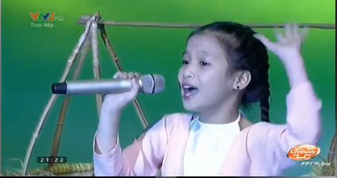 Giọng hát Việt nhí 2014, Liveshow 2: Bé khiếm thị khiến Cẩm Ly nức nở - ảnh 1