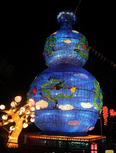 Những chiếc đèn lồng Trung thu lớn nhất Thế giới - ảnh 1