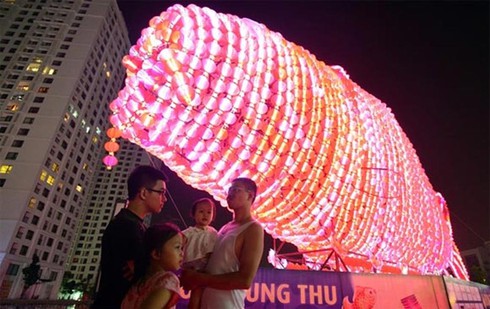 Những chiếc đèn lồng Trung thu lớn nhất Thế giới - ảnh 8